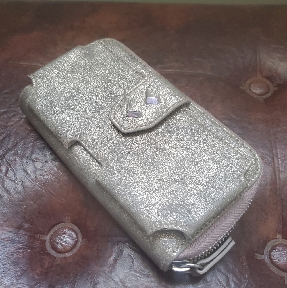 Stella & dot wallet